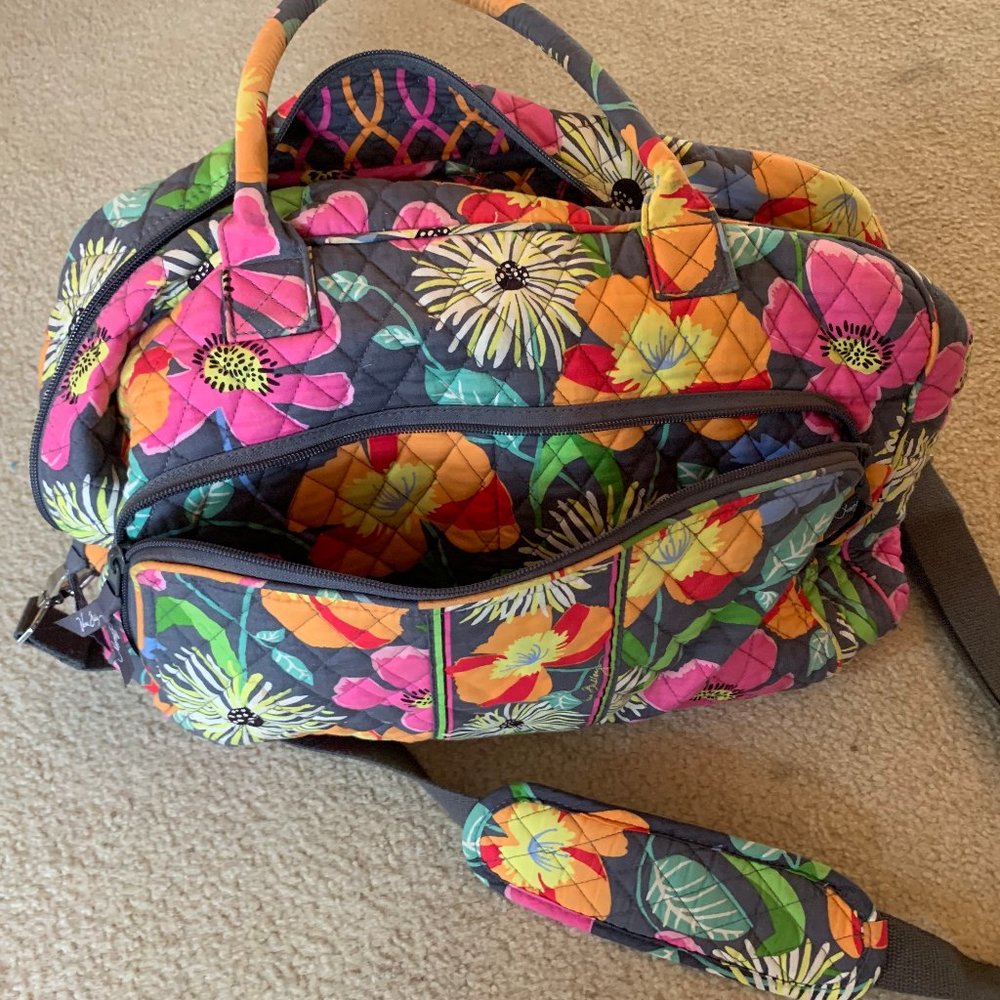 Vera Bradley Weekender Jazzy Blooms retired pattern